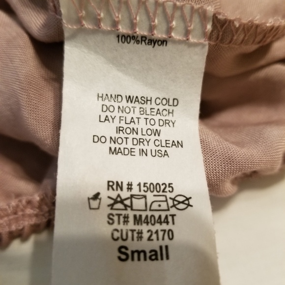 Dusty Rose off shoulder ruffled crop top - Picture 5 of 5